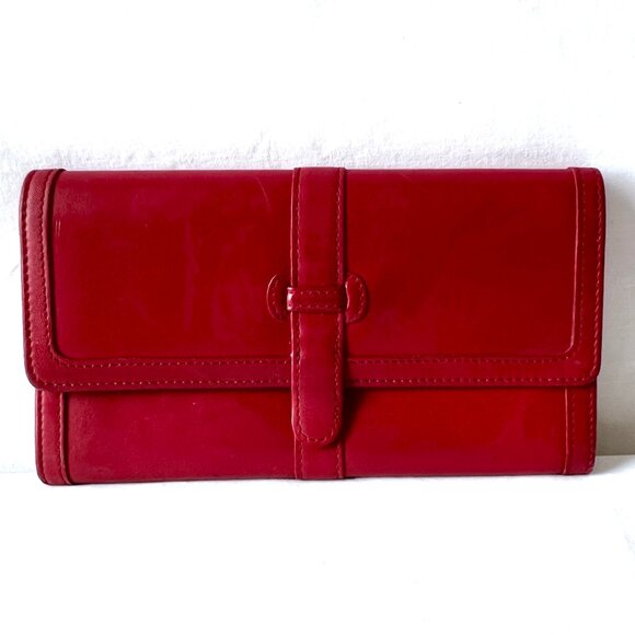 L.L. Bean Red Leather Passport Wallet, 9" x 5", Excellent Condition! - Picture 2 of 11
